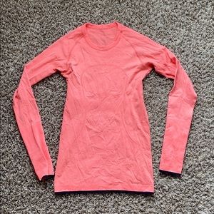 Swiftly Tech Lululemon Running long sleeve shirt